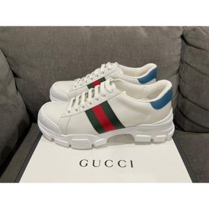 GUCCi sneakers